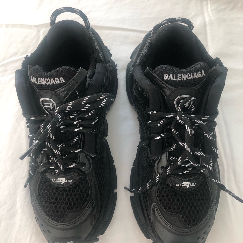 BALENCIAGA “Runner” Monocolor BLACK 35